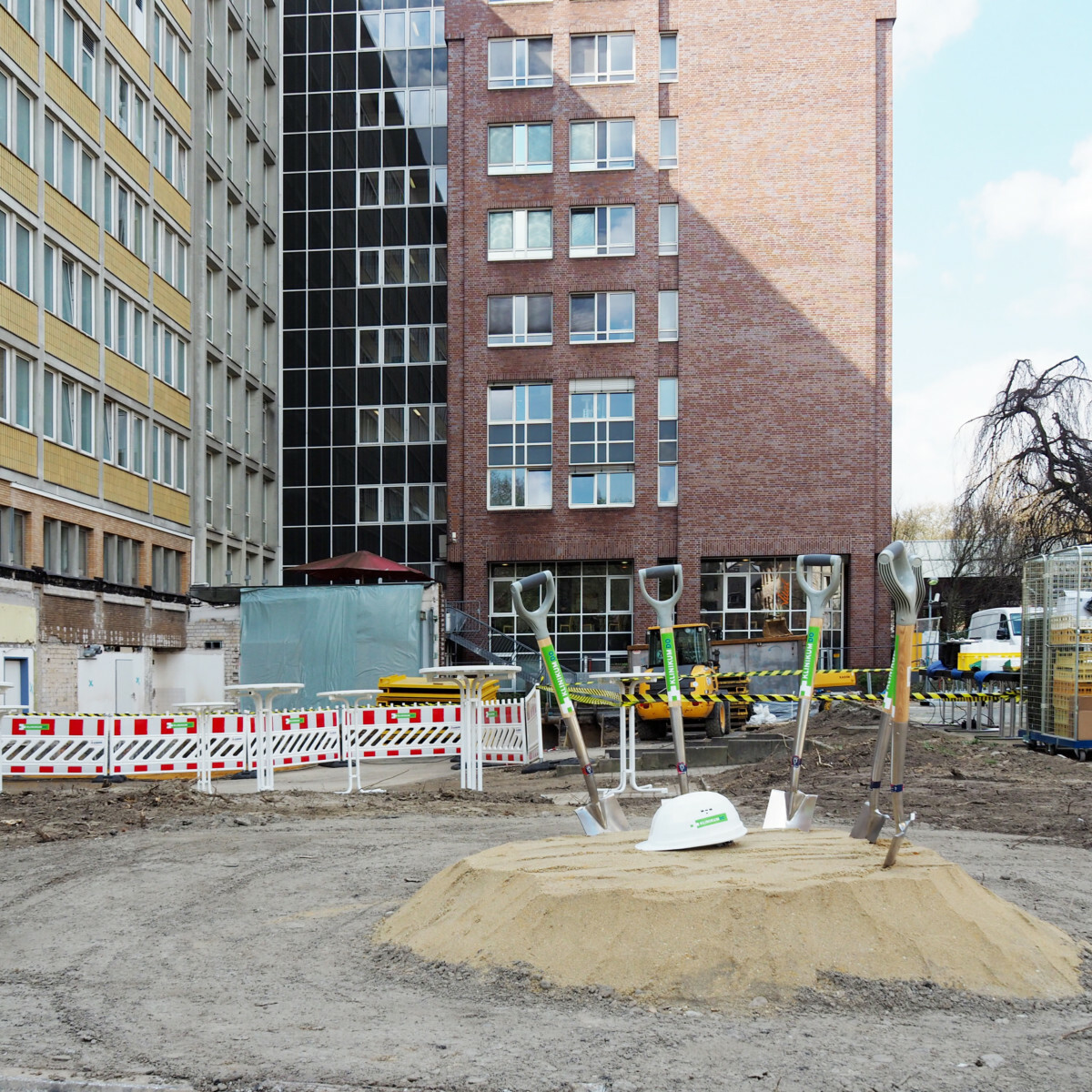 Spatenstich für den Anbau Klinikum Dortmund